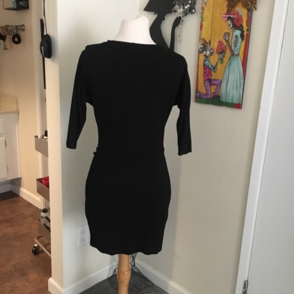 Black dress - Picture 5 of 5